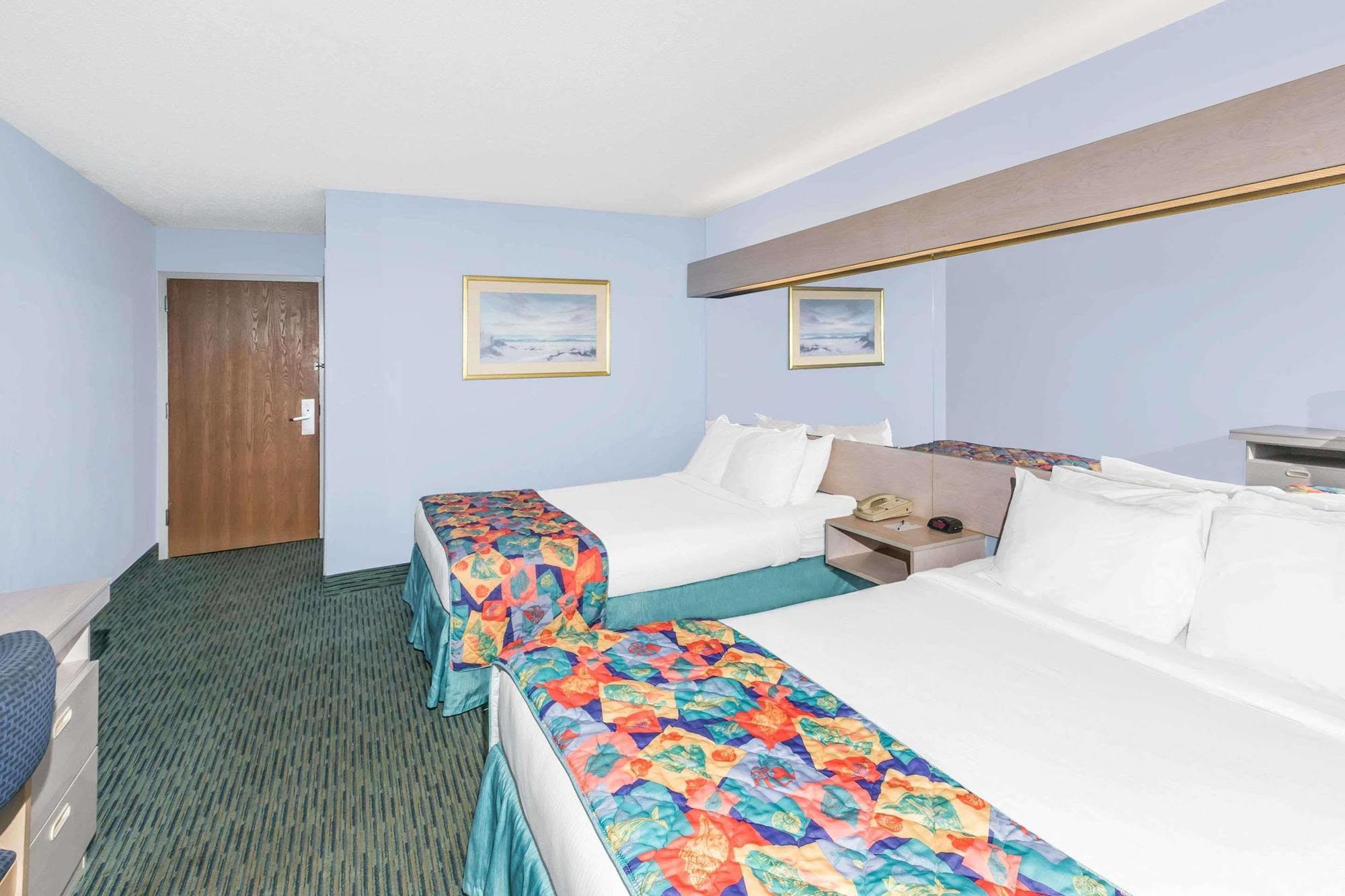Microtel Inn & Suites By Wyndham Carolina Beach Eksteriør billede
