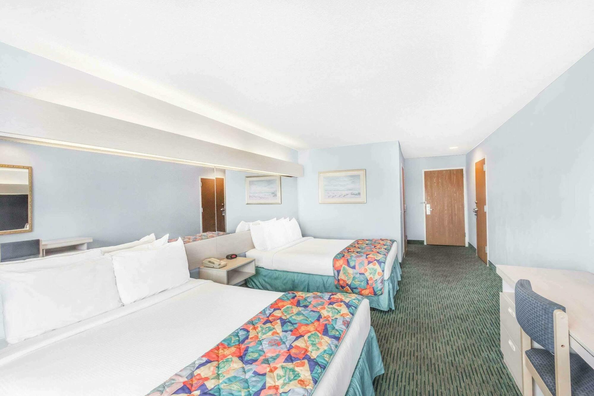 Microtel Inn & Suites By Wyndham Carolina Beach Eksteriør billede