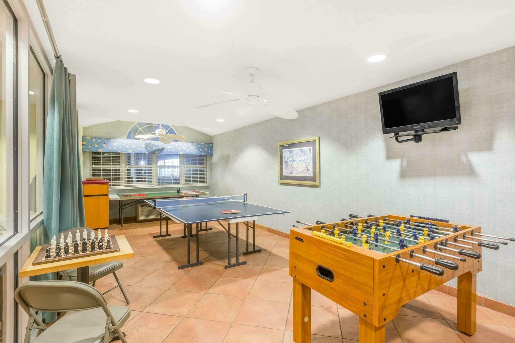 Microtel Inn & Suites By Wyndham Carolina Beach Eksteriør billede
